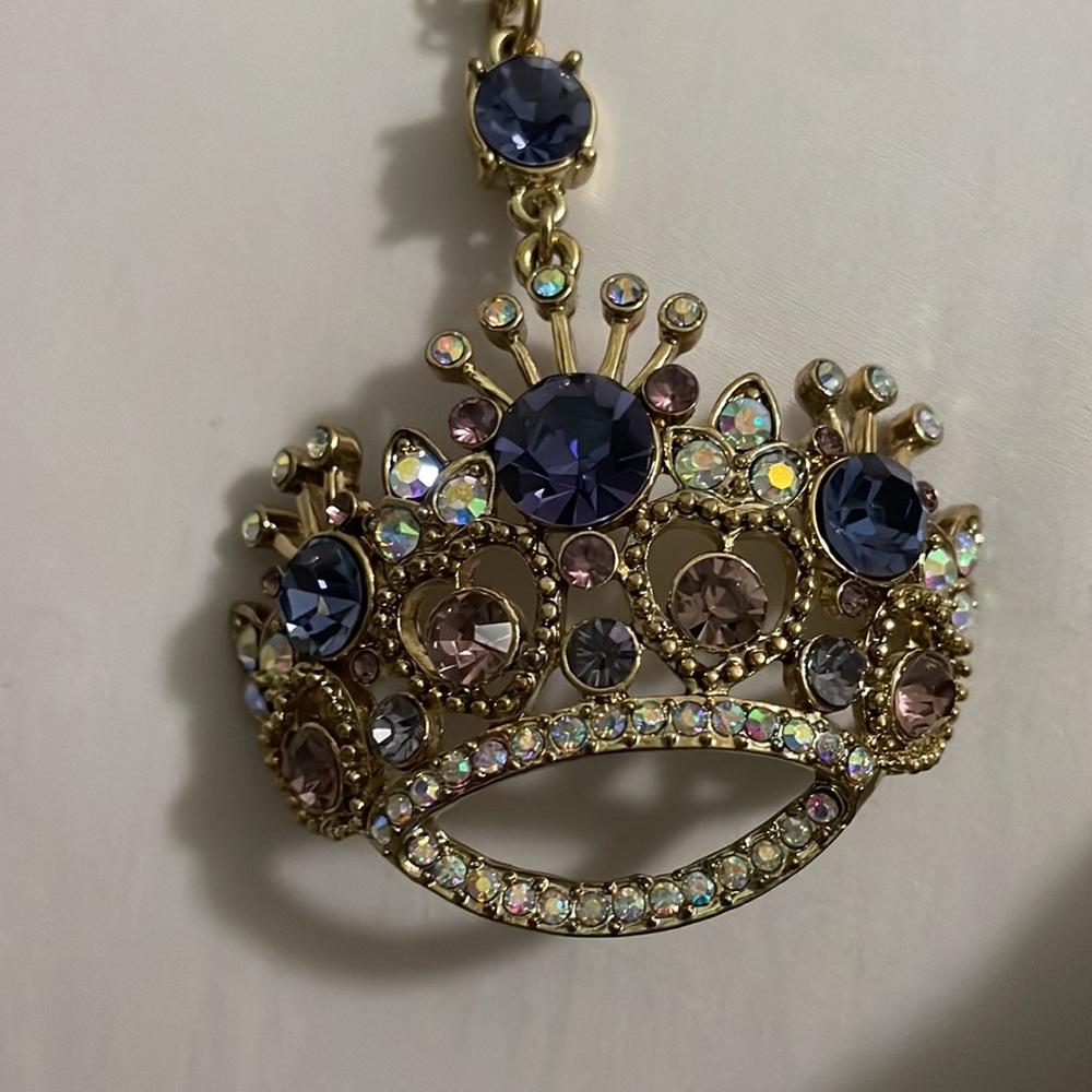 Betsey Johnson crown necklace - Picture 2 of 3